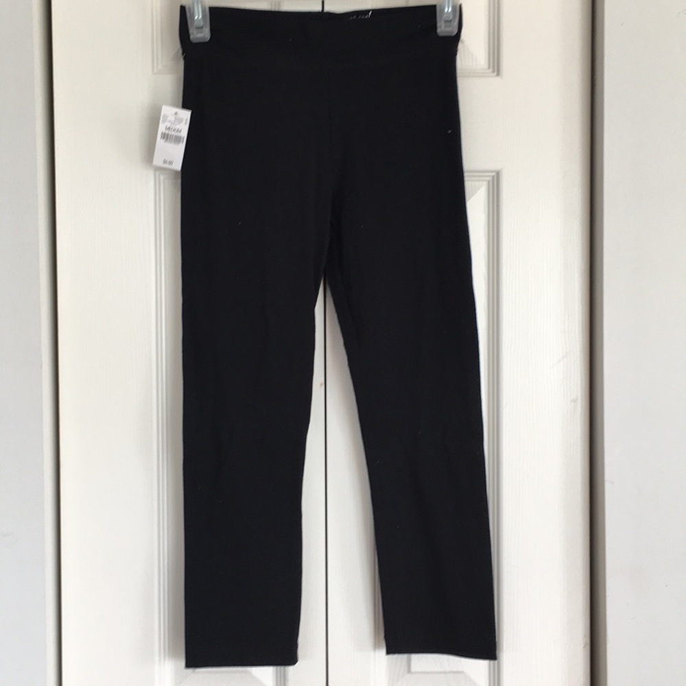 NWT Wet Seal cropped black leggings
